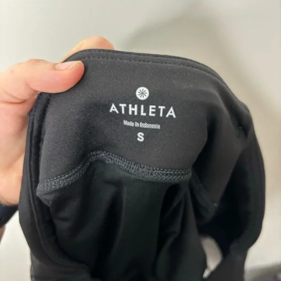 Athleta Ready Set run shorts small